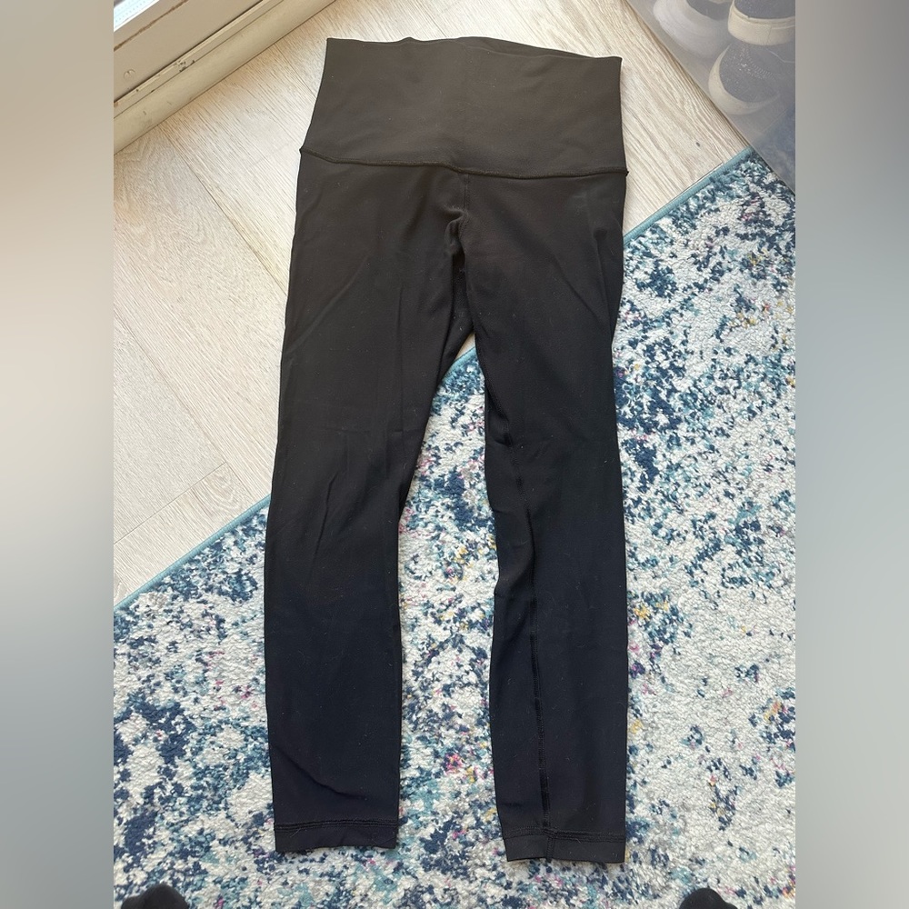 Lululemon Wunder Under size 6